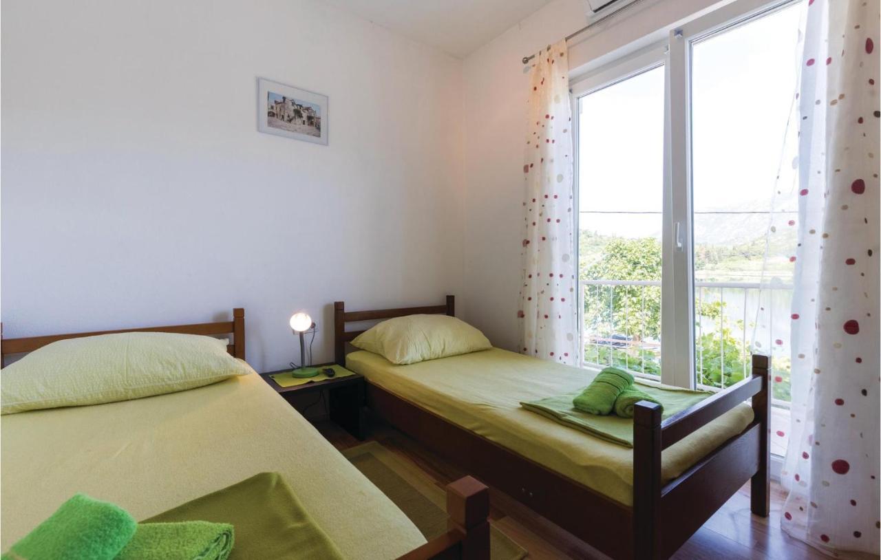 3 Bedroom Lovely Apartment In Bacinska Jezera 普洛切 外观 照片